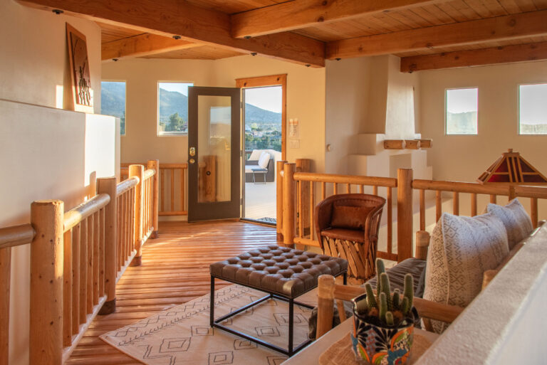 JT Loft Living Room(3)